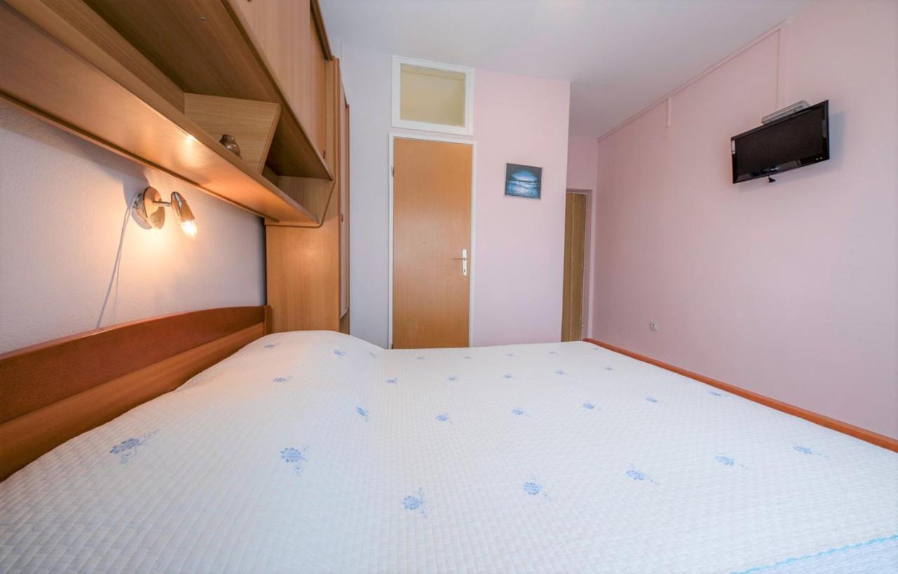 App&Rooms Anica Kampor Extérieur photo