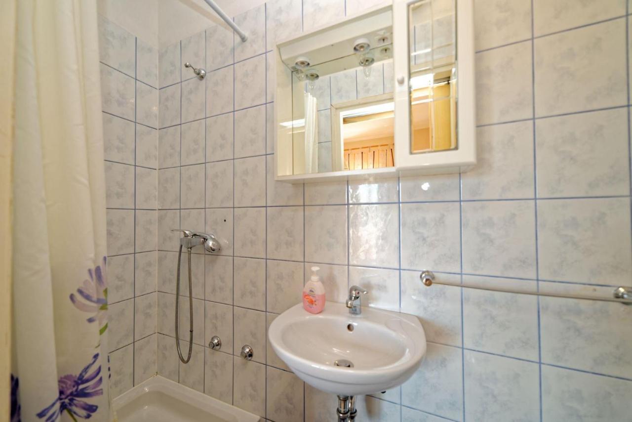 App&Rooms Anica Kampor Extérieur photo